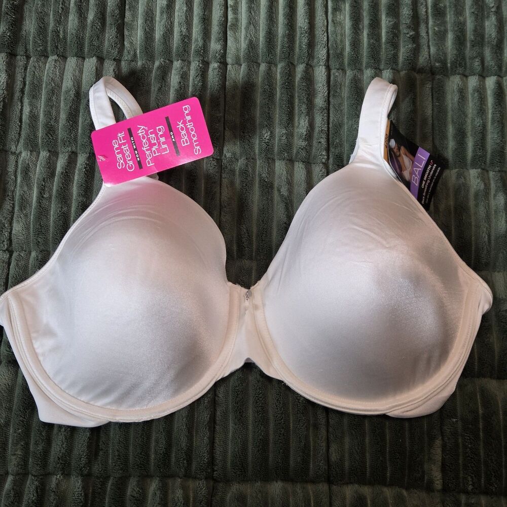 Bali Bra 42DD white Bra 3470 Bali Women's One Smooth U Underwire Foam Cup Bra